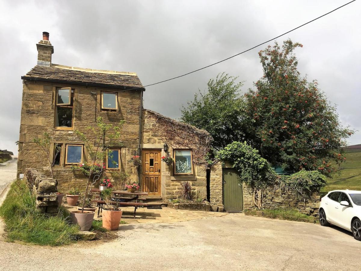 Bijou Cottage In Bronte Country With Wood-Burning Stove & Hot Tub Spa Haworth Exterior photo