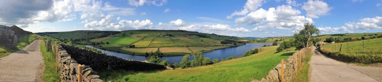 Bijou Cottage In Bronte Country With Wood-Burning Stove & Hot Tub Spa Haworth Exterior photo