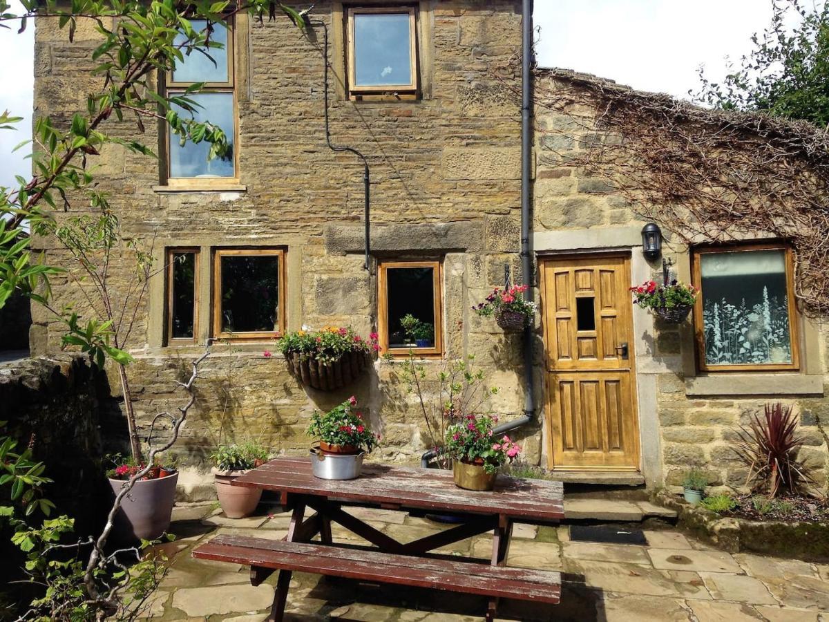 Bijou Cottage In Bronte Country With Wood-Burning Stove & Hot Tub Spa Haworth Exterior photo