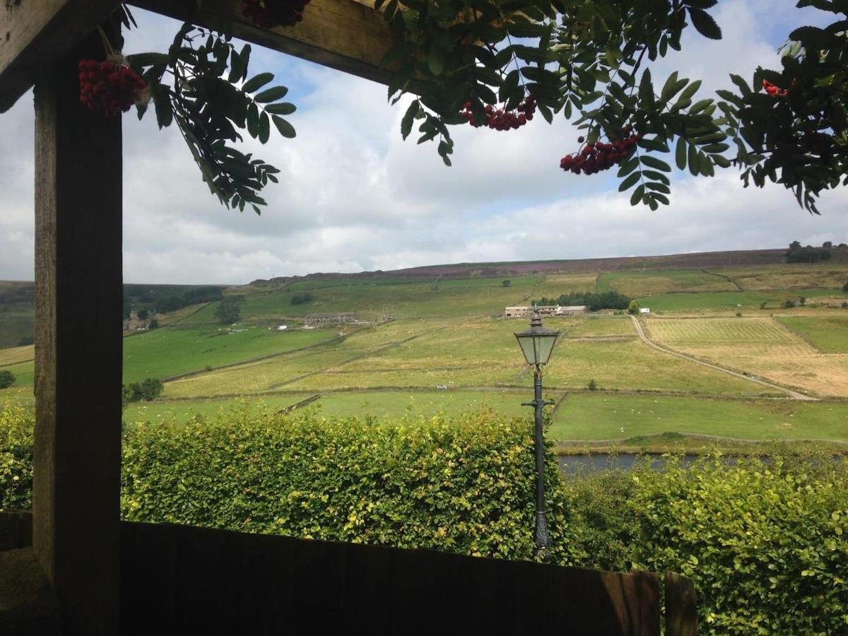 Bijou Cottage In Bronte Country With Wood-Burning Stove & Hot Tub Spa Haworth Exterior photo